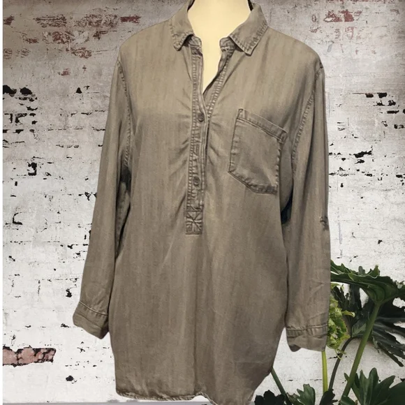 Hester & Orchard button front v neck slouchy tunic Shirt, Gray wash , Size L - Picture 1 of 10